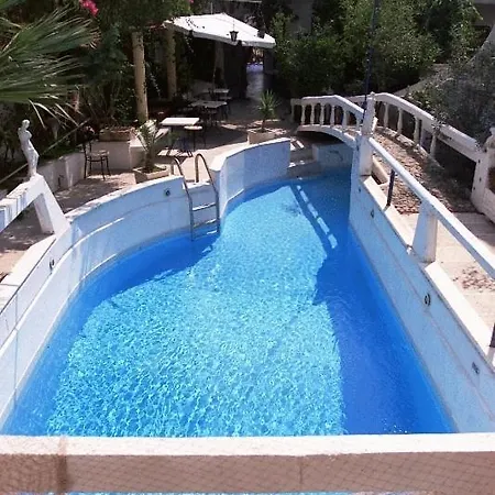 Hotel Myrmidon *